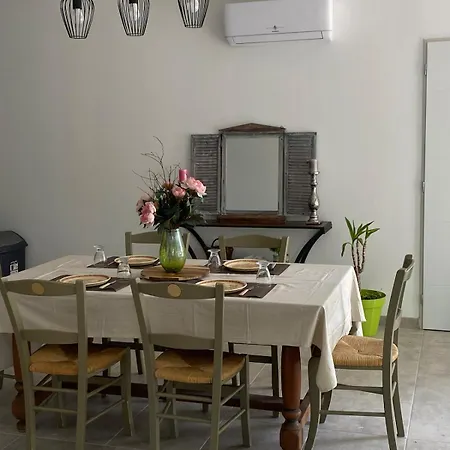 Apartment Renovated House L Garden L Private Parking Arthes