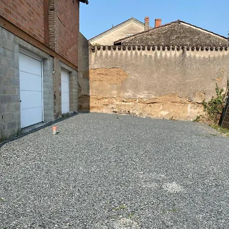 Renovated House L Garden L Private Parking Arthes